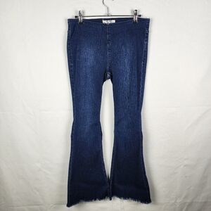 We‎ The Free Super Flared Dark Wash Pull On Jeans Size 27
